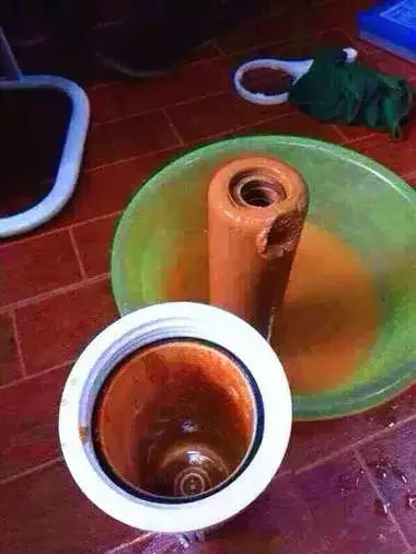 看看您家用的水管，是不銹鋼水管太貴，還是家人的健康不值得投資？